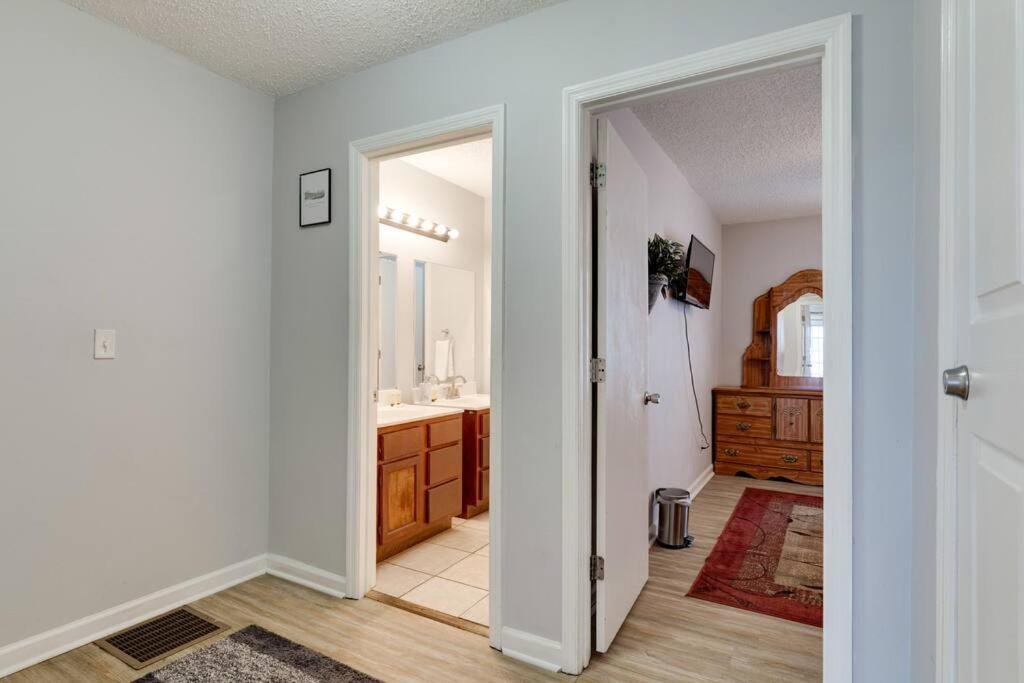 Lovely 2 Bdr Condo With Balcony 2M To Broadway Nashville Exterior foto