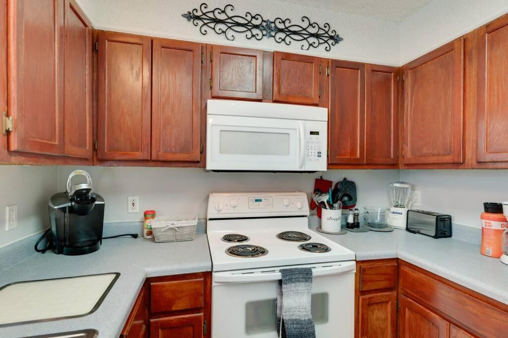 Lovely 2 Bdr Condo With Balcony 2M To Broadway Nashville Exterior foto